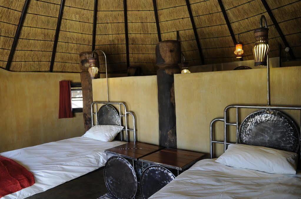 Ongula Village Homestead Lodge Ондангва Екстериор снимка